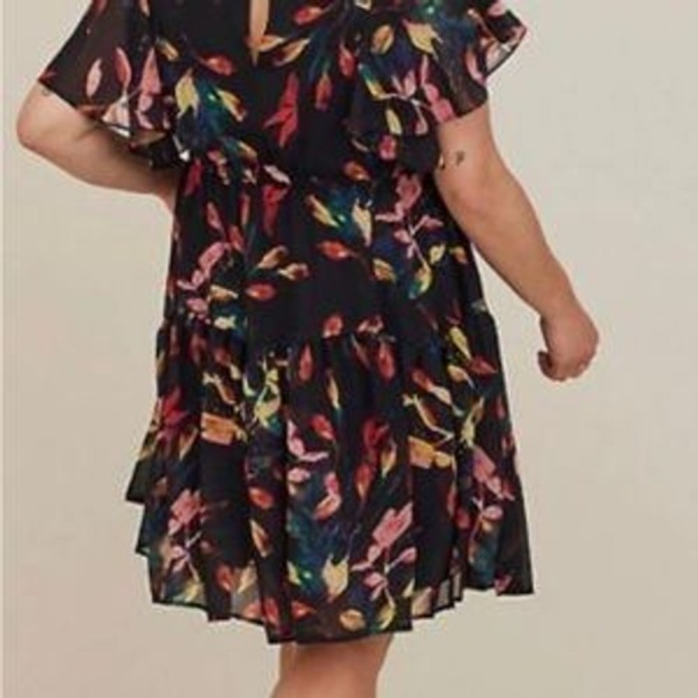 Torrid Womens Plus Size 4 Leaf Print Chiffon Flutter Sleeve Tiered Mini Dress - Picture 4 of 10